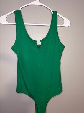 Zenana Outfitters Green Scoop Neck Bodysuit